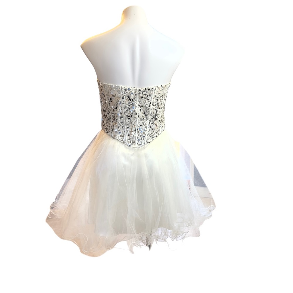 ded White Sequin Short Dress Size 7/8 - Picture 2 of 7